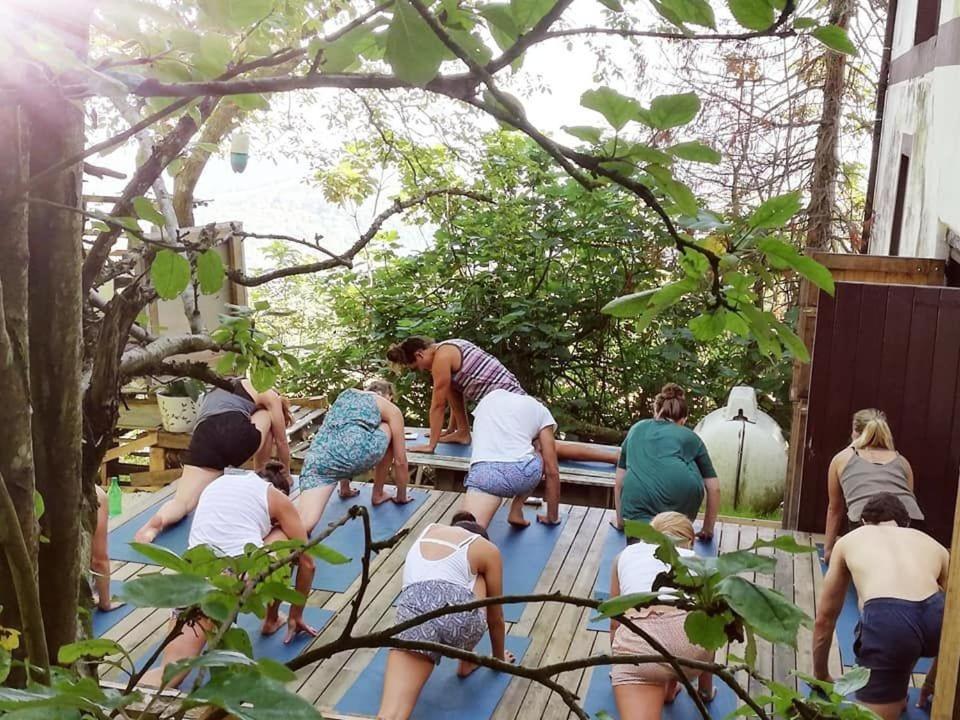 Surf Camp San Sebastian Partyhostel Айя Экстерьер фото