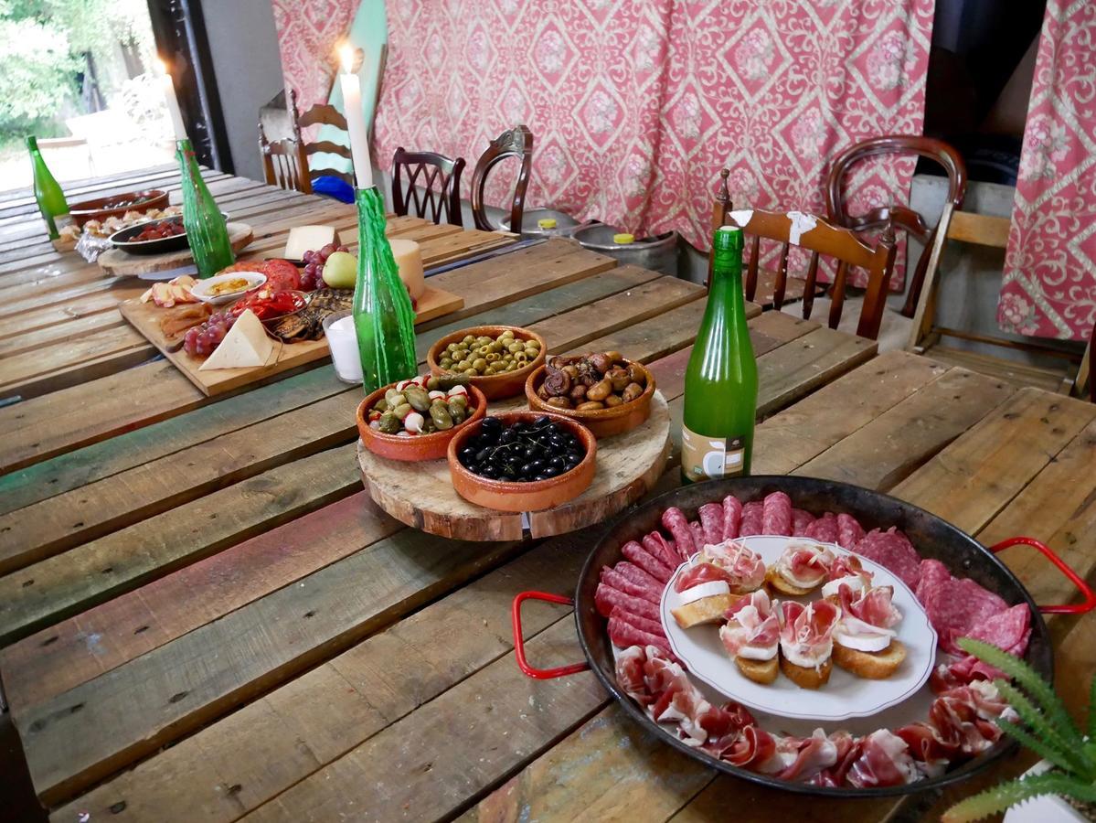Surf Camp San Sebastian Partyhostel Айя Экстерьер фото