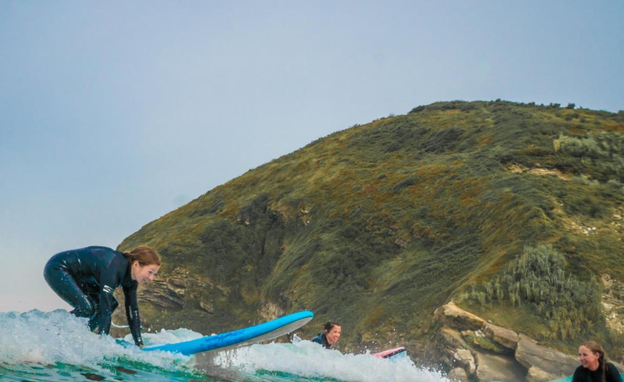 Surf Camp San Sebastian Partyhostel Айя Экстерьер фото