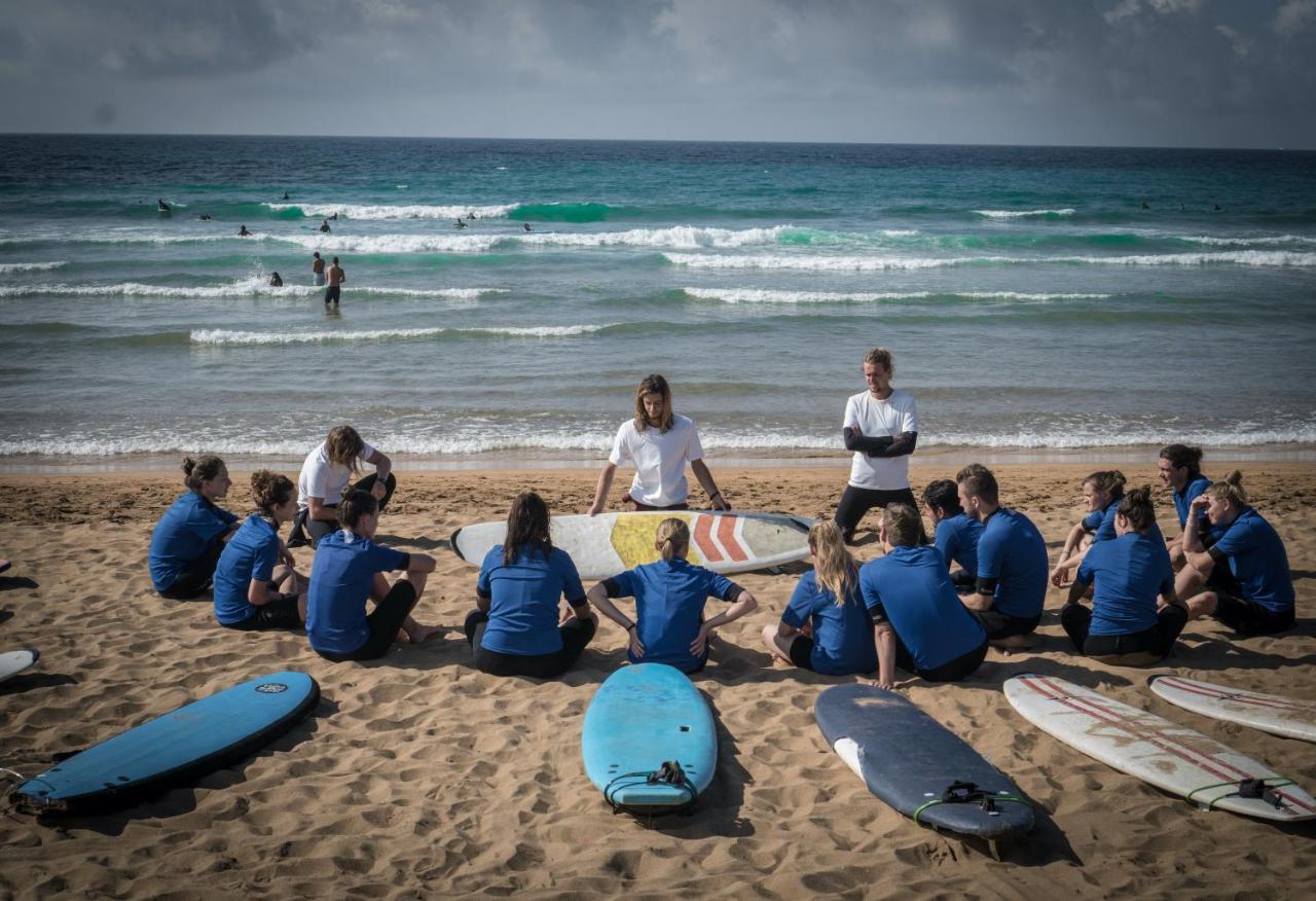 Surf Camp San Sebastian Partyhostel Айя Экстерьер фото